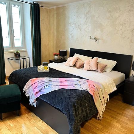 Romeo Apartments Rovigno Extérieur photo